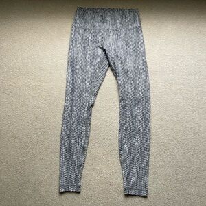 Lululemon Align 28” Sage Grays Tribal Print Leggings *rare*